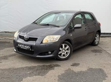 Toyota - Auris
