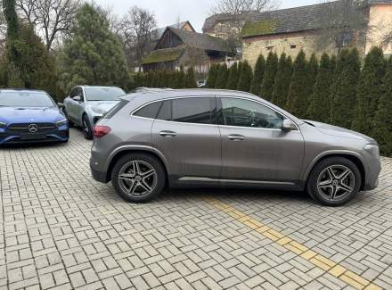 Mercedes-Benz - GLA