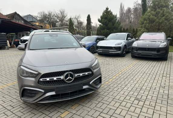 Mercedes-Benz - GLA