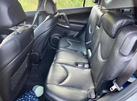 Toyota - RAV 4