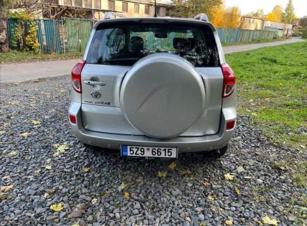 Toyota - RAV 4