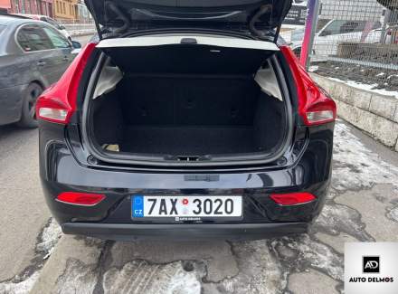 Volvo - V40