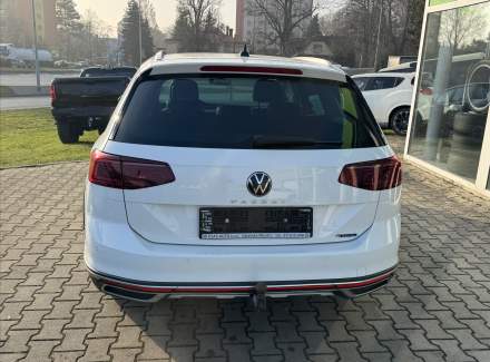 Volkswagen - Passat