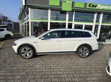 Volkswagen - Passat