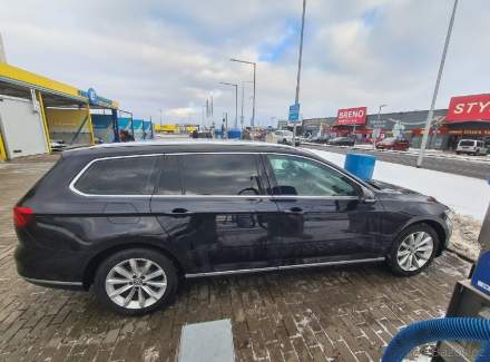 Volkswagen - Passat