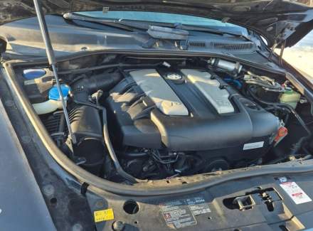 Volkswagen - Touareg