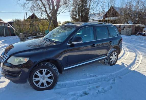 Volkswagen - Touareg