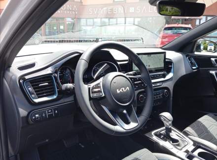Kia - XCeed