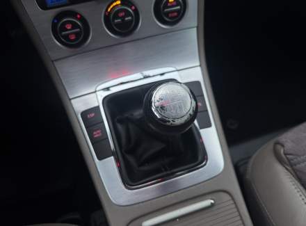 Volkswagen - Passat
