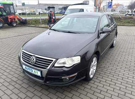 Volkswagen - Passat