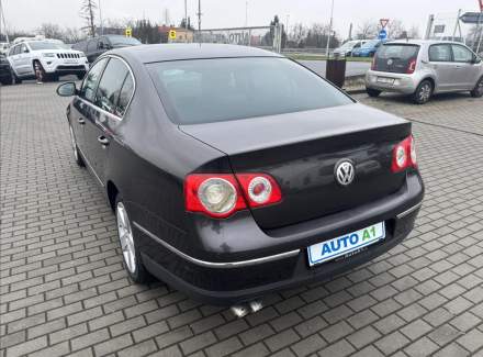 Volkswagen - Passat