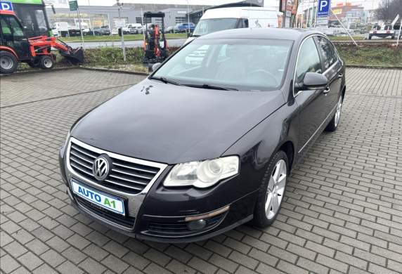 Volkswagen - Passat