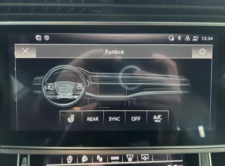 Audi - Q8