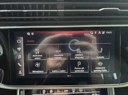 Audi - Q8