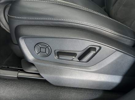 Audi - Q8
