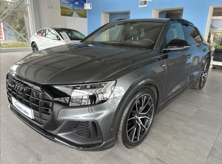 Audi - Q8