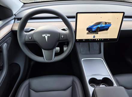 Tesla - Model Y