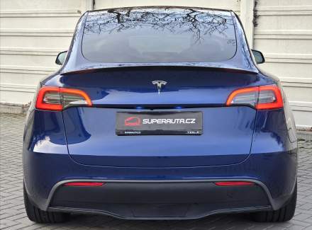 Tesla - Model Y