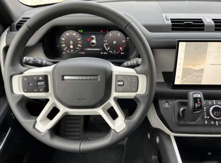 Land Rover - Defender