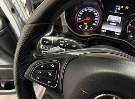 Mercedes-Benz - V-class