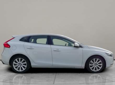 Volvo - V40