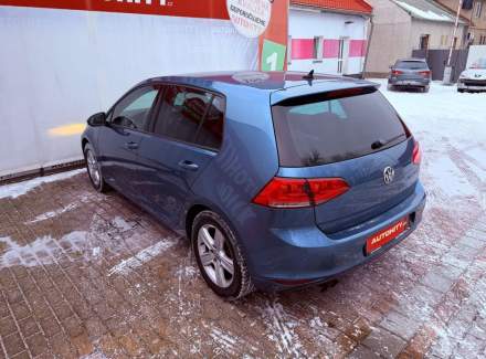 Volkswagen - Golf