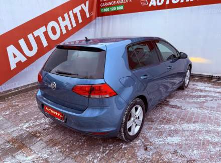 Volkswagen - Golf