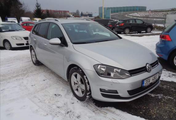 Volkswagen - Golf