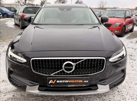 Volvo - V90