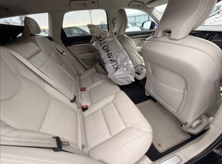 Volvo - V90