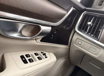 Volvo - V90