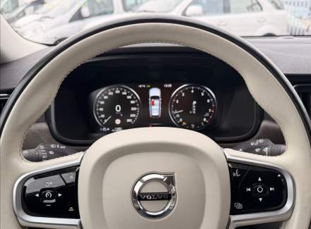 Volvo - V90