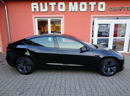 Tesla - Model 3