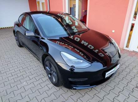 Tesla - Model 3