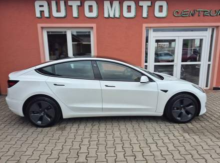 Tesla - Model 3