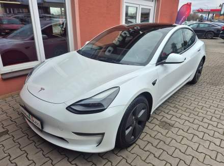 Tesla - Model 3