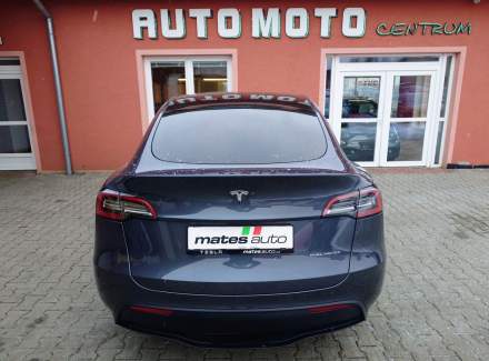 Tesla - Model Y