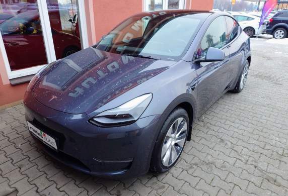 Tesla - Model Y