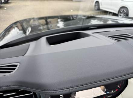 Land Rover - Range Rover