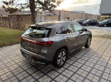 Mercedes-Benz - EQA