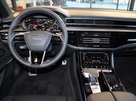 Audi - A8