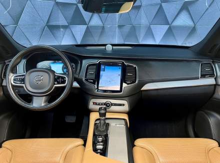 Volvo - XC90