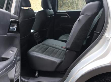 Mitsubishi - Outlander