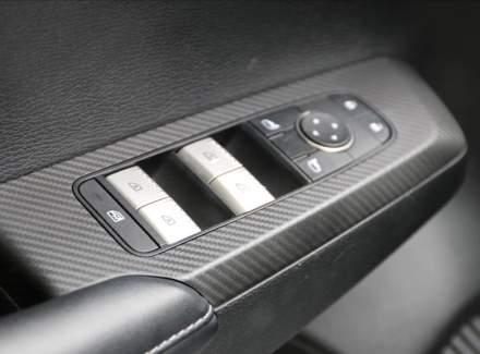 Mitsubishi - Outlander