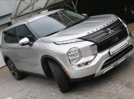 Mitsubishi - Outlander