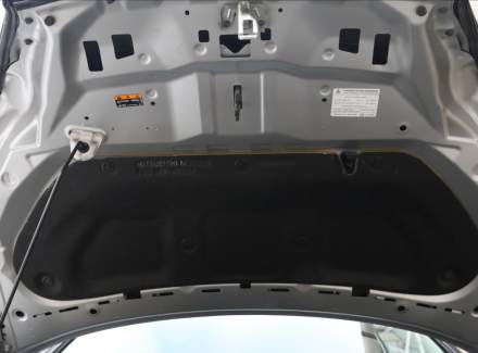 Mitsubishi - Outlander