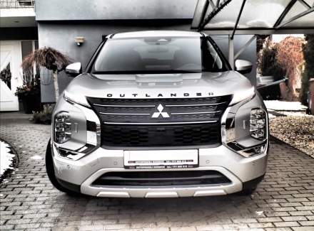 Mitsubishi - Outlander