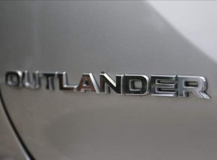Mitsubishi - Outlander