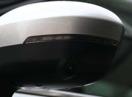 Mitsubishi - Outlander