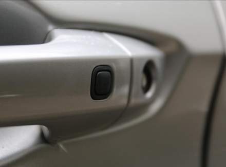 Mitsubishi - Outlander